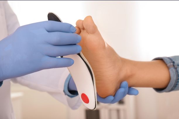 flat feet treatment chicago by experts since 25+ years